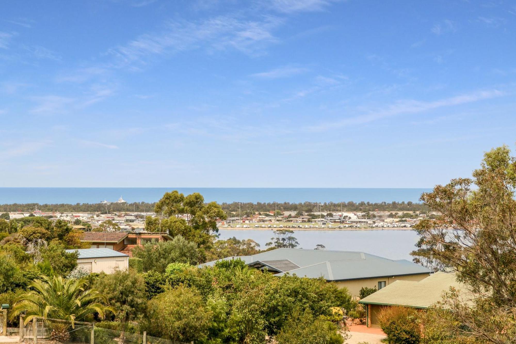 Nautilus Villa Lakes Entrance Exteriör bild